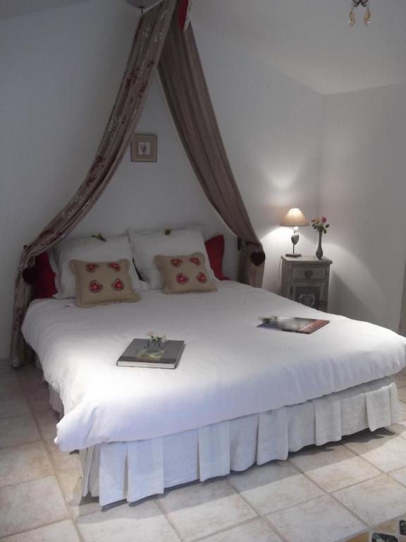 La Bastide Du Vallon Guest House Saumane-de-Vaucluse ภายนอก รูปภาพ